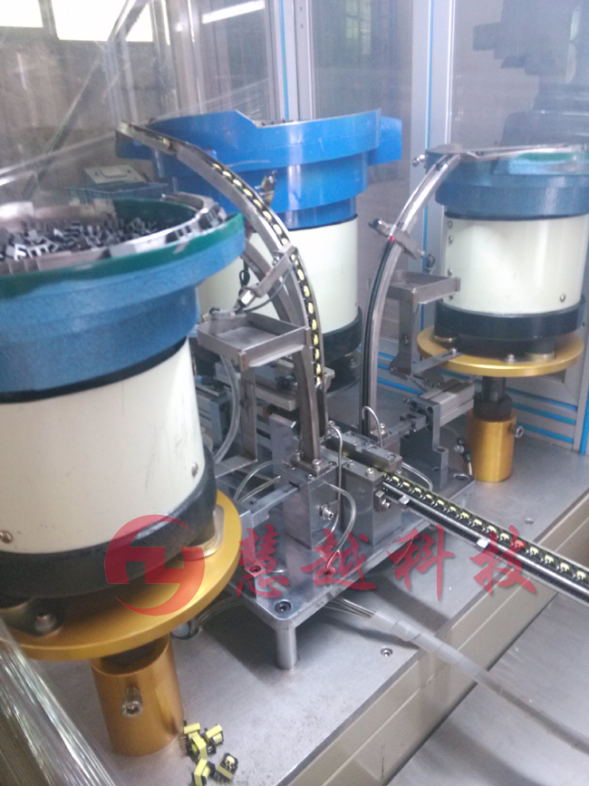 全自動磁芯組裝包膠機(jī) 全自動磁芯組裝包膠機(jī)