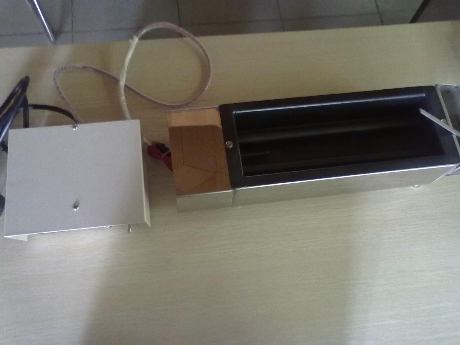 自動(dòng)焊錫機(jī)實(shí)物圖 自動(dòng)焊錫機(jī)實(shí)物圖